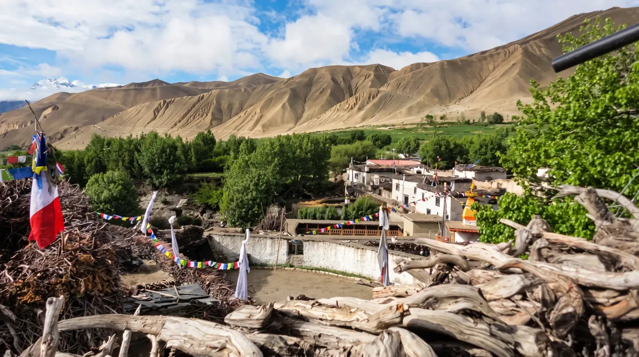 Tsarang (Charang), Mustang Trekking