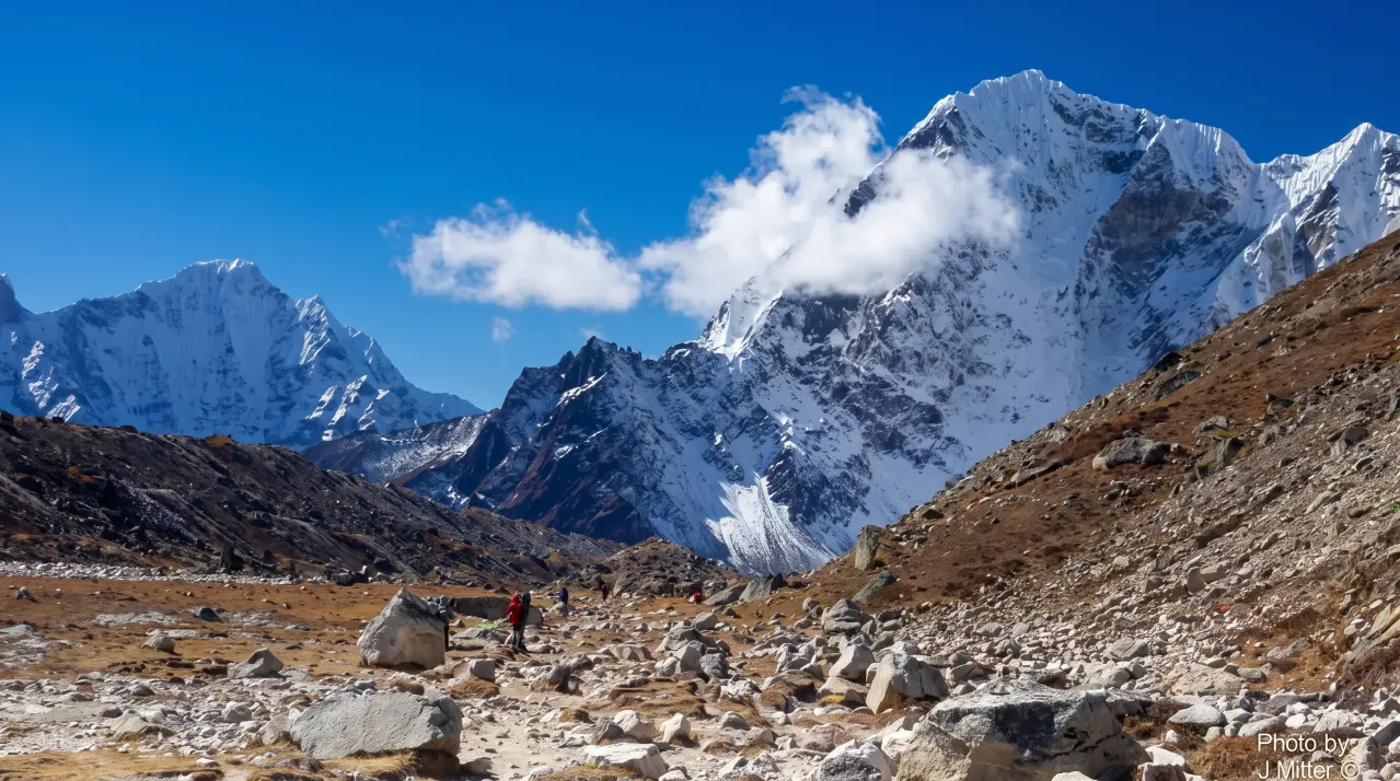 Beeindruckende Sicht auf die Berge bei Gorak Shep