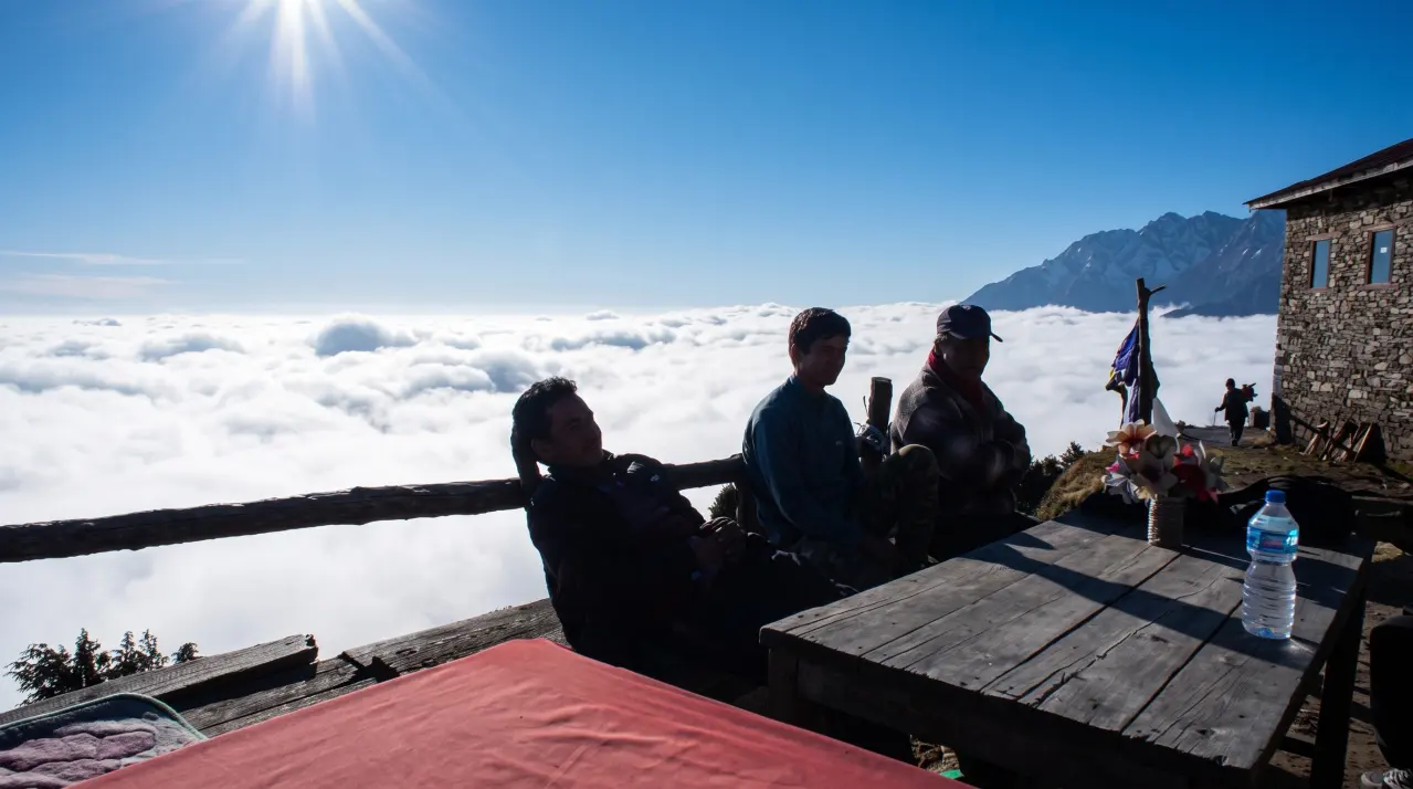Pause in der Lodge in Thadepati