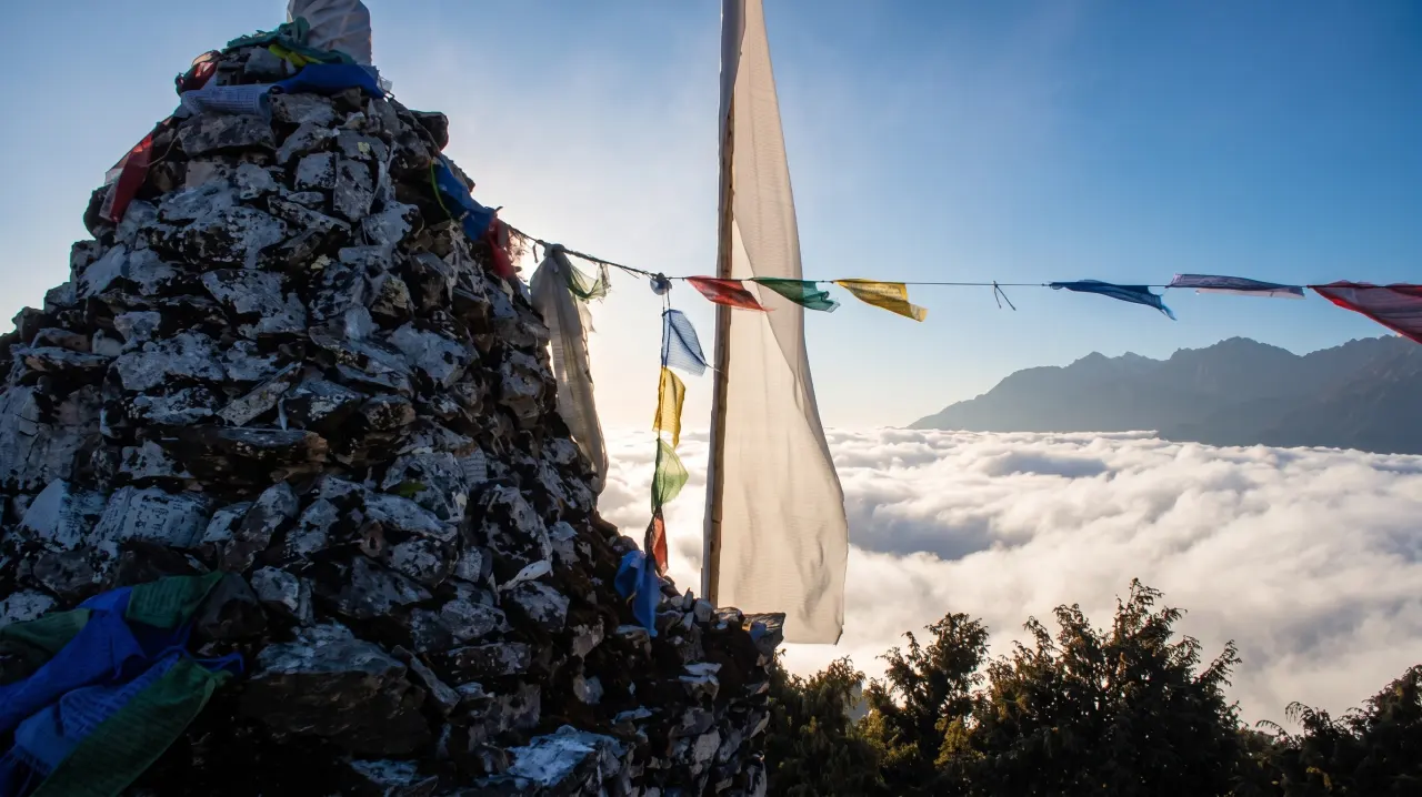 Stupas Helambu, Pass