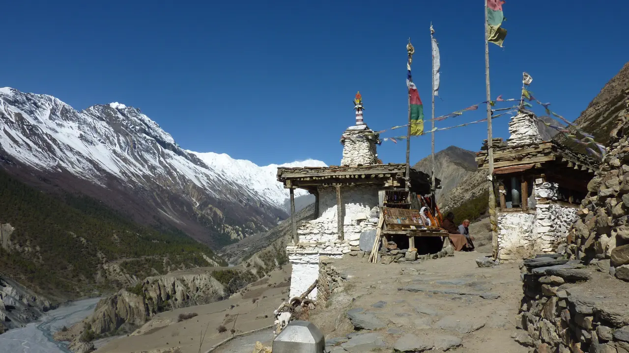 Zwischen Manang und Ledar