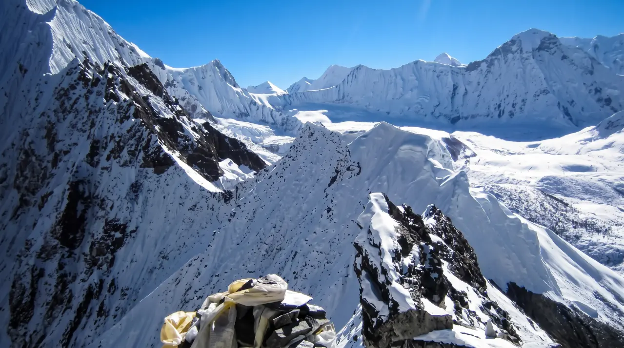 Baruntse Amphu Laptsa Pass
