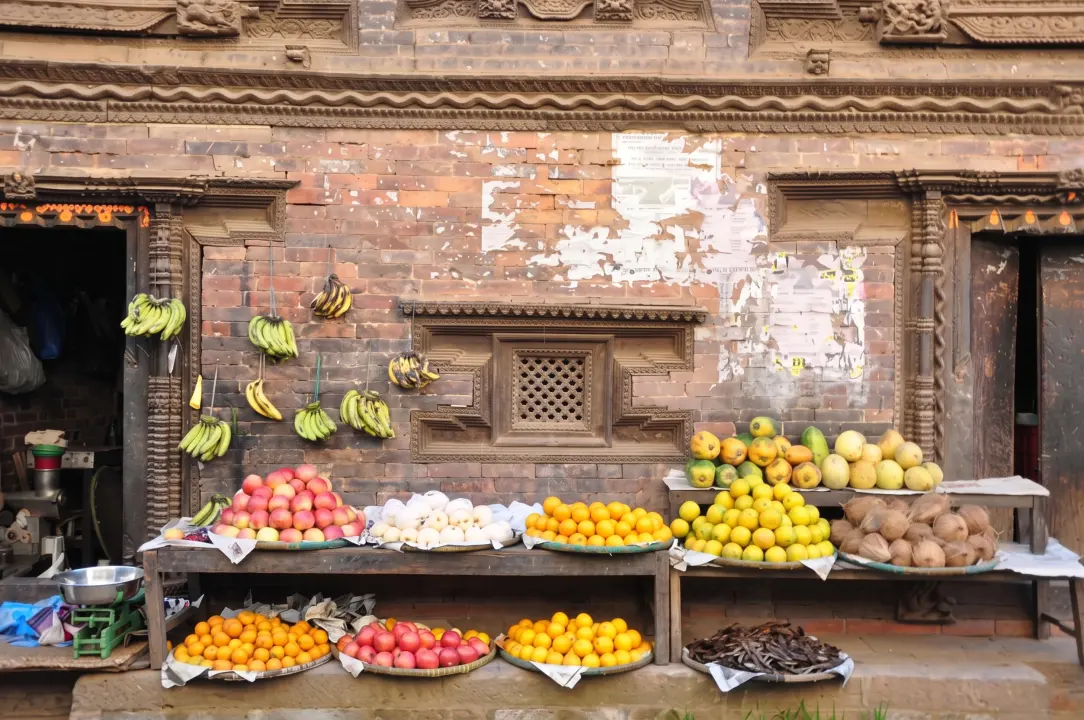 Obsthändler in den Strassen von Bhaktapur