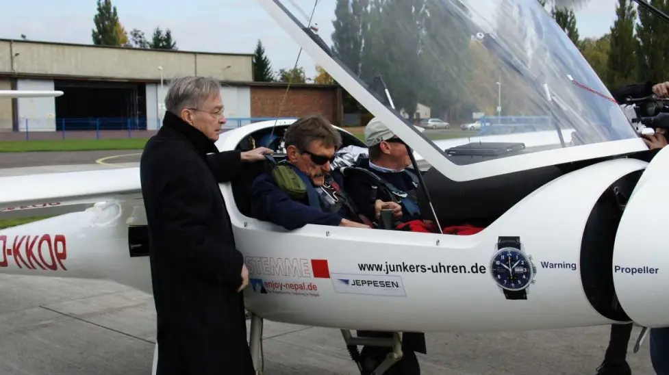 Abflug am Flugplatz Berlin Strausberg