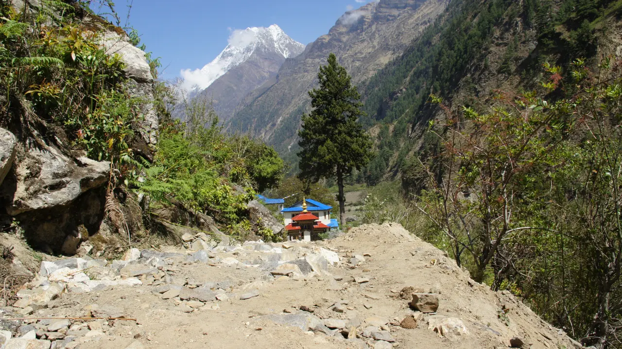 Manaslu Trekking