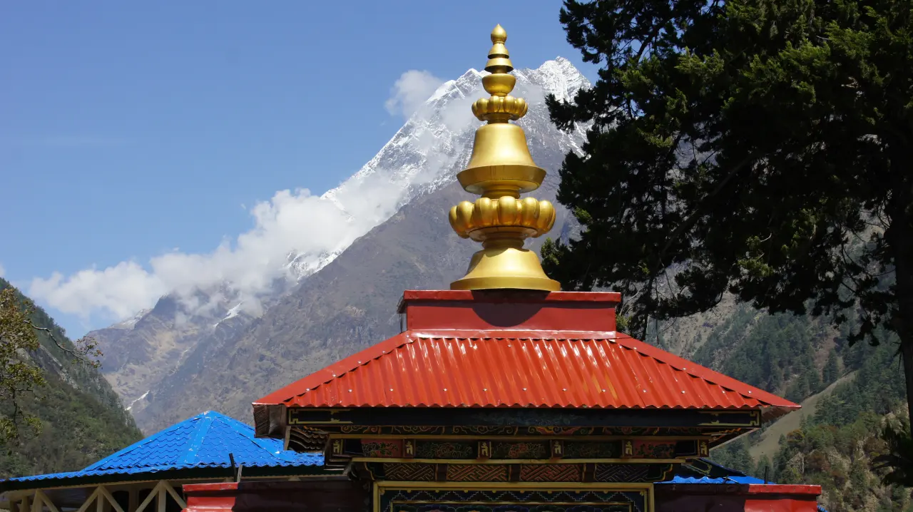 Manaslu Trekking