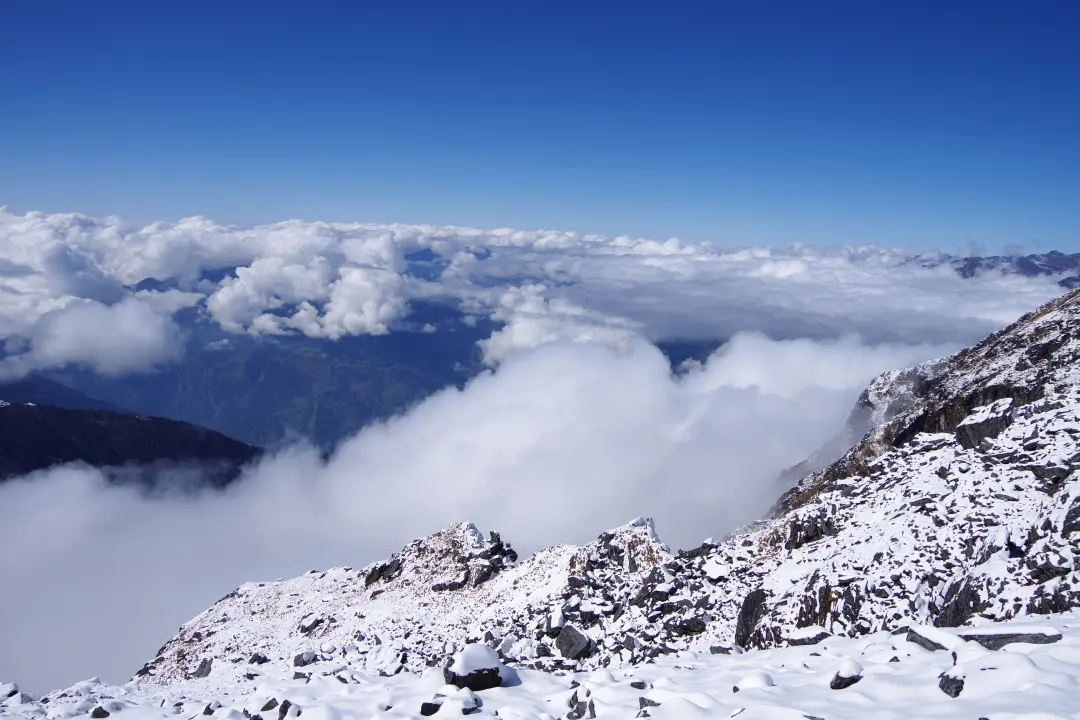 Über den Wolken...,Makalu-Baruntse Trekking