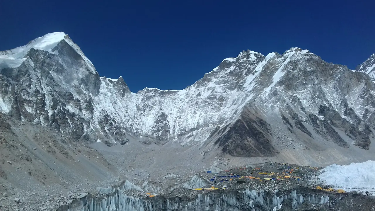 Everest Trekking