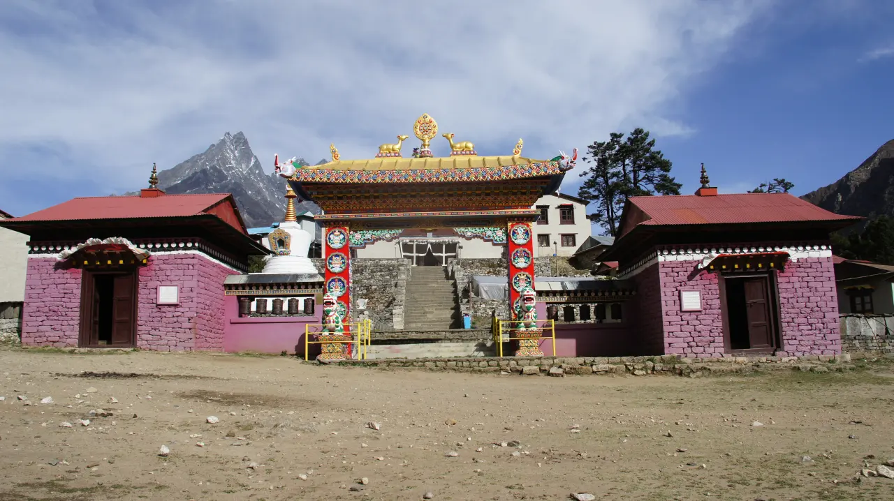 Everest Trekking