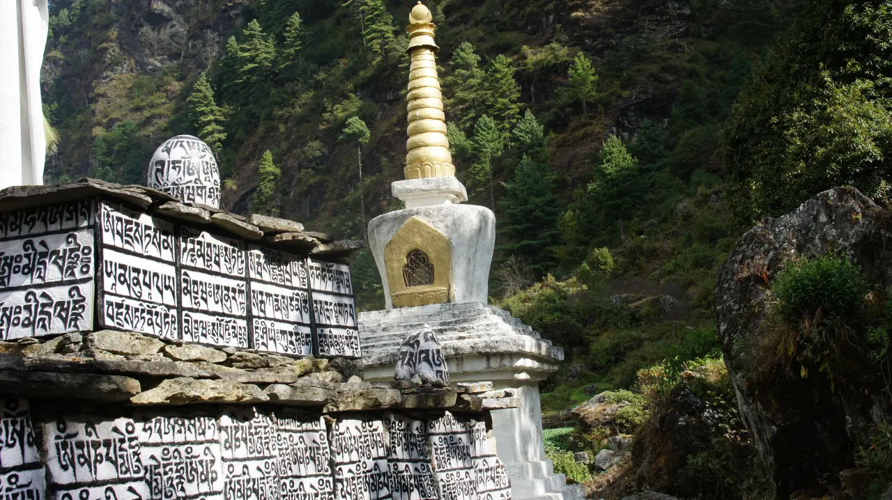 Everest Trekking