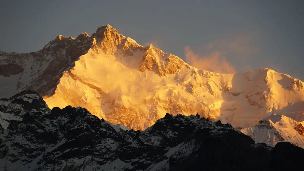 Sonnenaufgang am Dzongri Peak