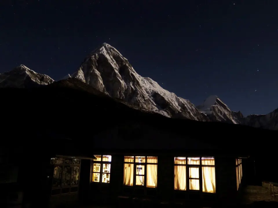 Everest Base Camp Trekking bei Nacht