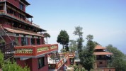 Nagarkot, Eine typisches Resort in Nagarkot mit tollem Blick auf die Helambu Bergkette.